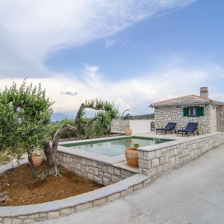 Holiday Home Bliss Splitska Exterior photo